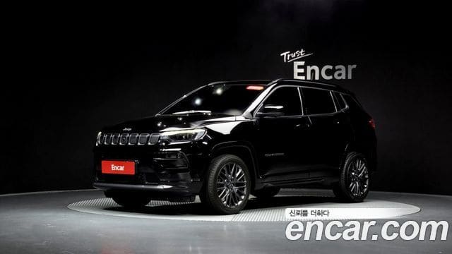 Jeep Compass — фото 1