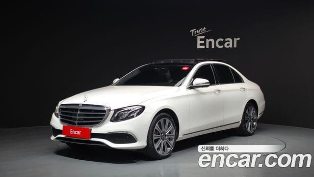 Mercedes-Benz E-Class — фото 1