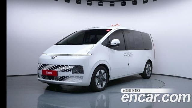 Hyundai Staria — фото 1
