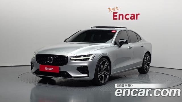 Volvo S60 — фото 1