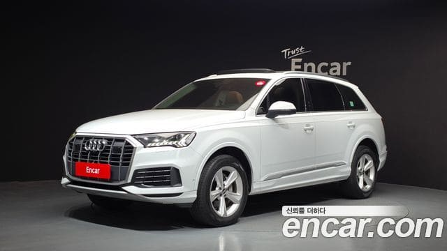 Audi Q7 — фото 1