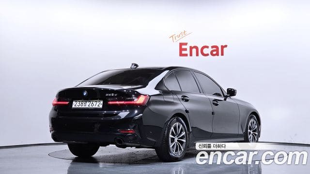 BMW 3 Series — фото 1