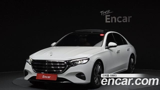 Mercedes-Benz E-Class — фото 1