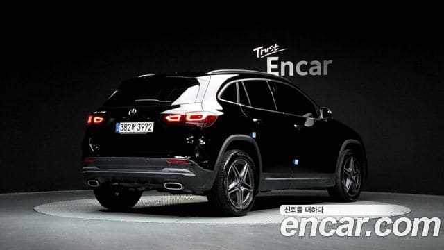Mercedes-Benz GLA-Class — фото 1