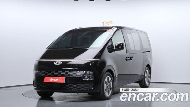 Hyundai Staria — фото 1