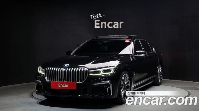 BMW 7 Series — фото 1