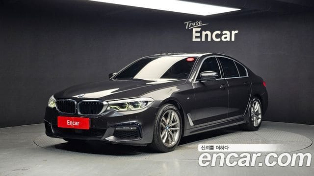 BMW 5 Series — фото 1