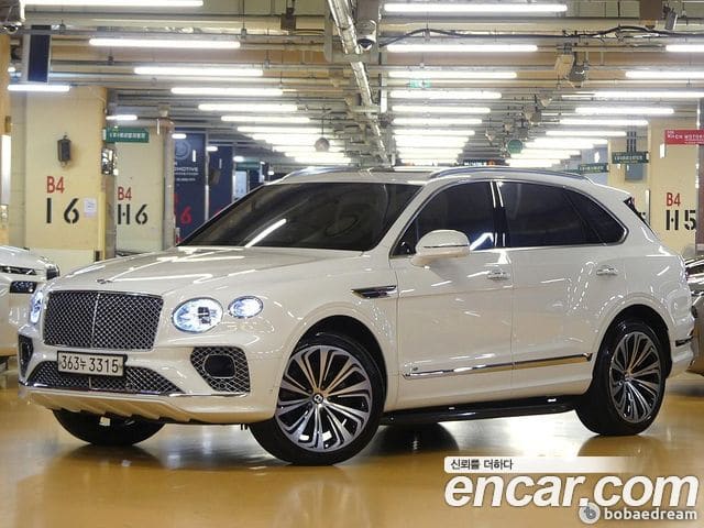 Bentley Bentayga — фото 1