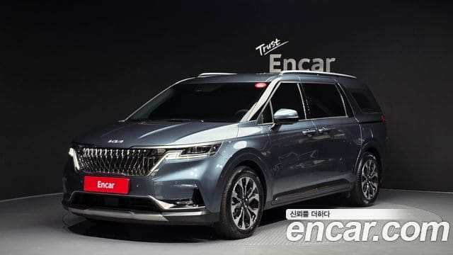 Kia Carnival — фото 1