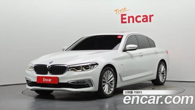 BMW 5 Series — фото 1