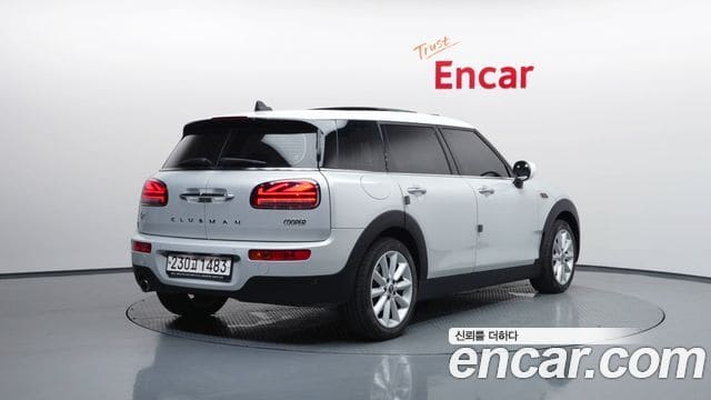Mini Cooper Clubman — фото 1