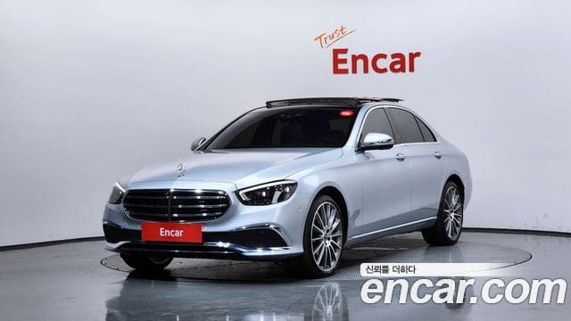 Mercedes-Benz E-Class — фото 1