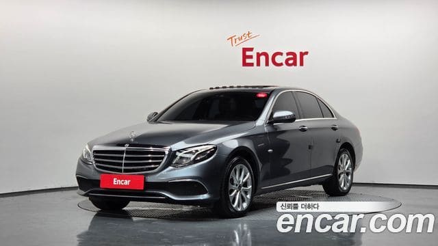 Mercedes-Benz E-Class — фото 1
