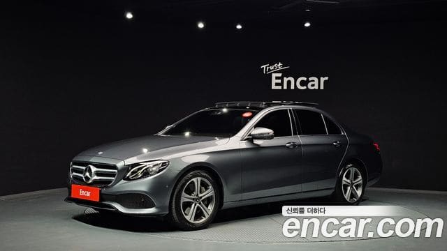 Mercedes-Benz E-Class — фото 1