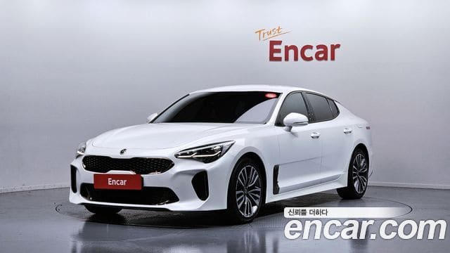 Kia Stinger — фото 1