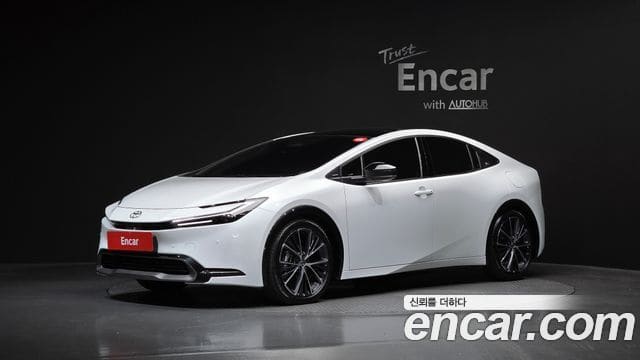 Toyota Prius — фото 1