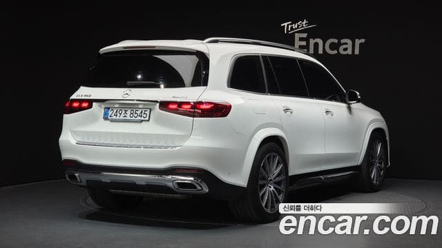 Mercedes-Benz GLS-Class — фото 1