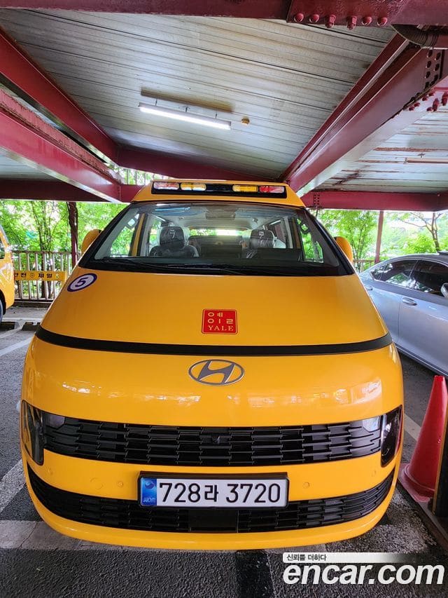 Hyundai Staria — фото 1