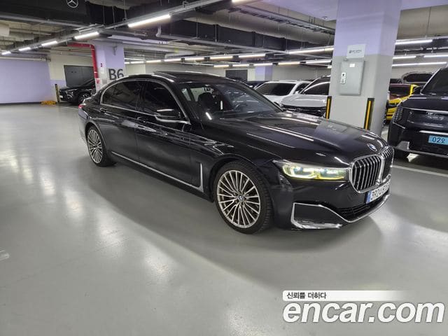 BMW 7 Series — фото 1