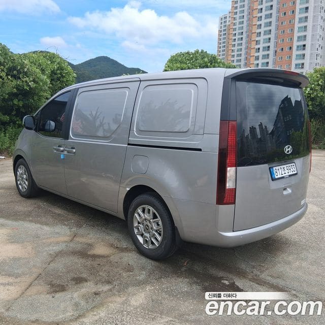 Hyundai Staria — фото 1