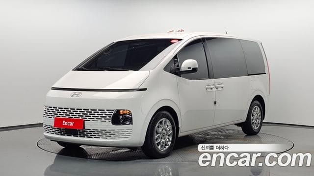 Hyundai Staria — фото 1