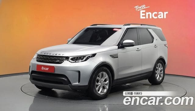 Land Rover Discovery 5 — фото 1
