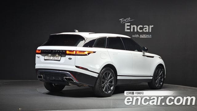 Land Rover Range Rover Velar — фото 1