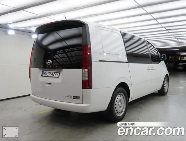 Hyundai Staria — фото 1