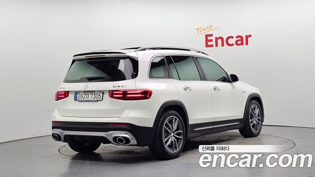 Mercedes-Benz GLB-Class — фото 1