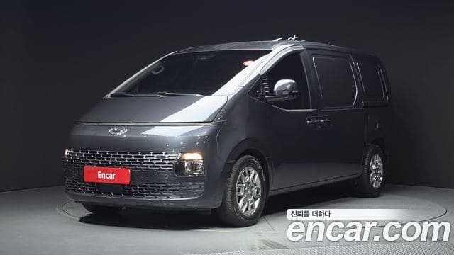Hyundai Staria — фото 1