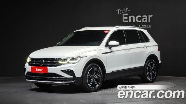 Volkswagen Tiguan — фото 1
