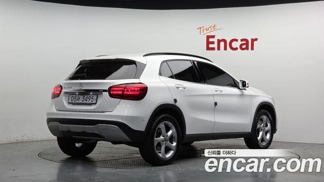 Mercedes-Benz GLA-Class — фото 1