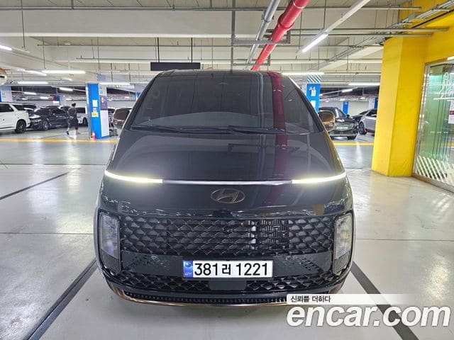 Hyundai Staria — фото 1