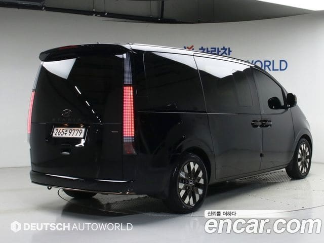 Hyundai Staria — фото 1