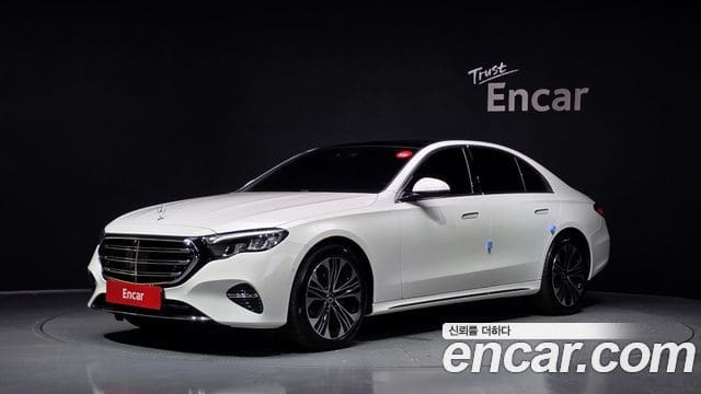 Mercedes-Benz E-Class — фото 1