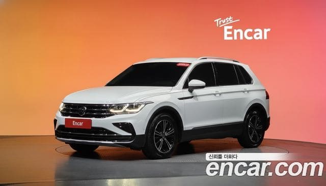Volkswagen Tiguan — фото 1