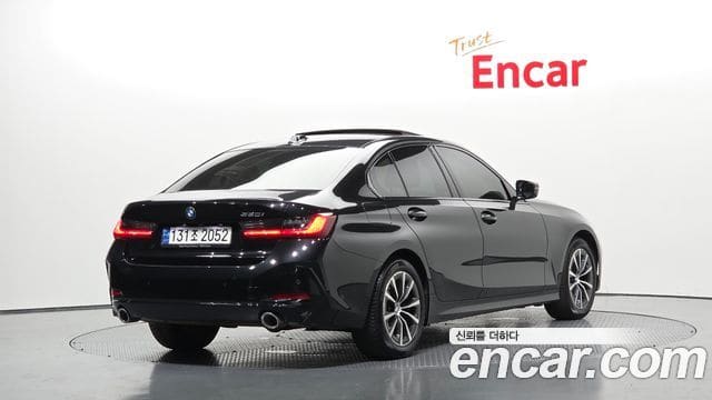 BMW 3 Series — фото 1
