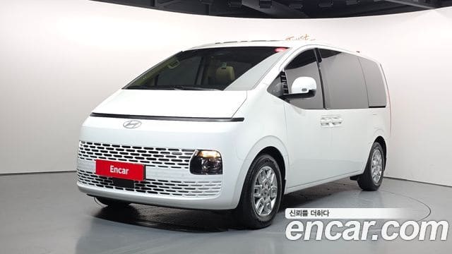 Hyundai Staria — фото 1