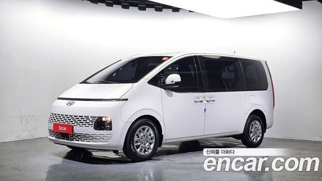 Hyundai Staria — фото 1