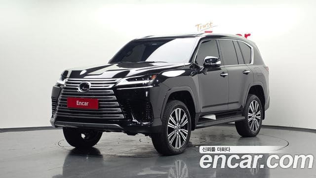 Lexus LX — фото 1