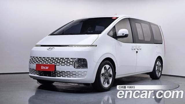 Hyundai Staria — фото 1