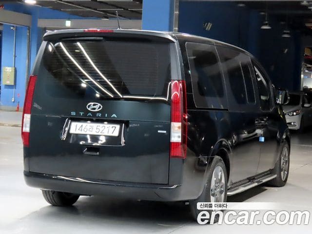 Hyundai Staria — фото 1