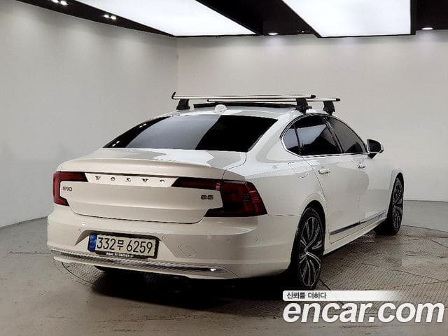 Volvo S90 — фото 1
