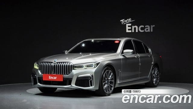 BMW 7 Series — фото 1