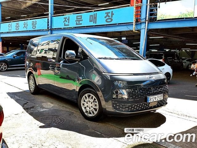 Hyundai Staria — фото 1