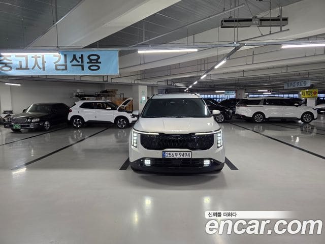 Kia Carnival — фото 1
