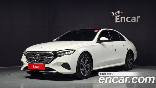 Mercedes-Benz E-Class — фото 1
