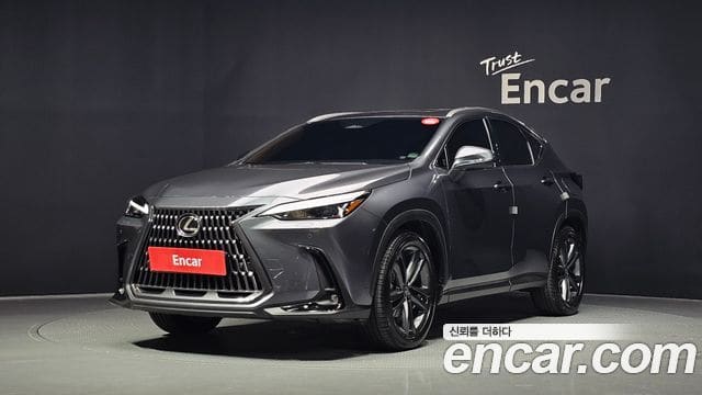 Lexus NX350h — фото 1