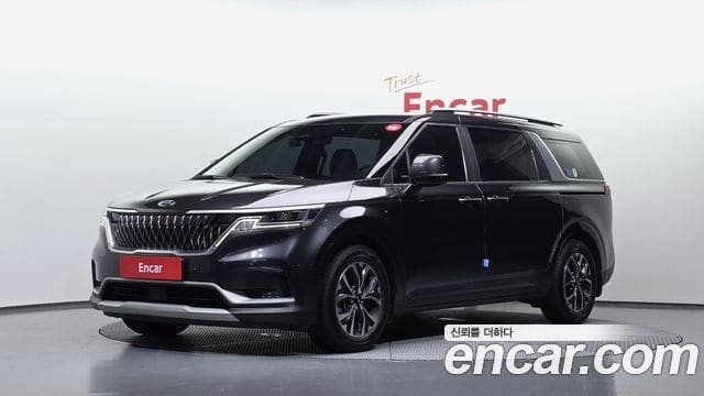 Kia Carnival — фото 1