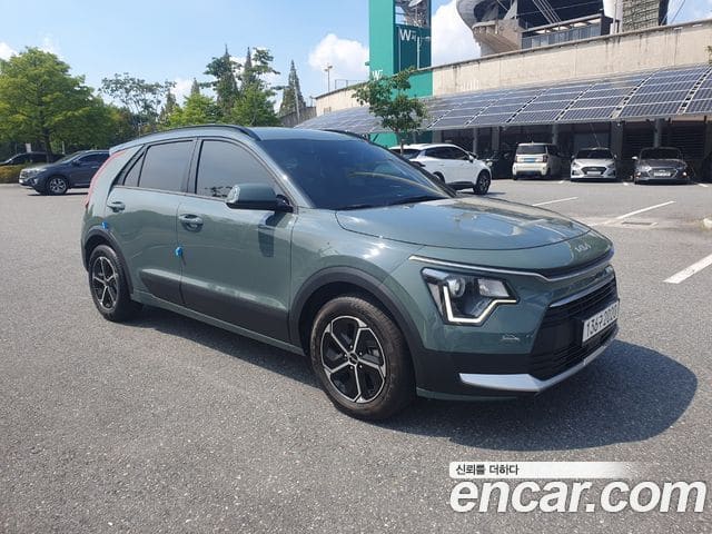 Kia Niro — фото 1